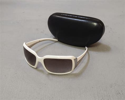 prada spr01h|are prada sunglasses polarized.